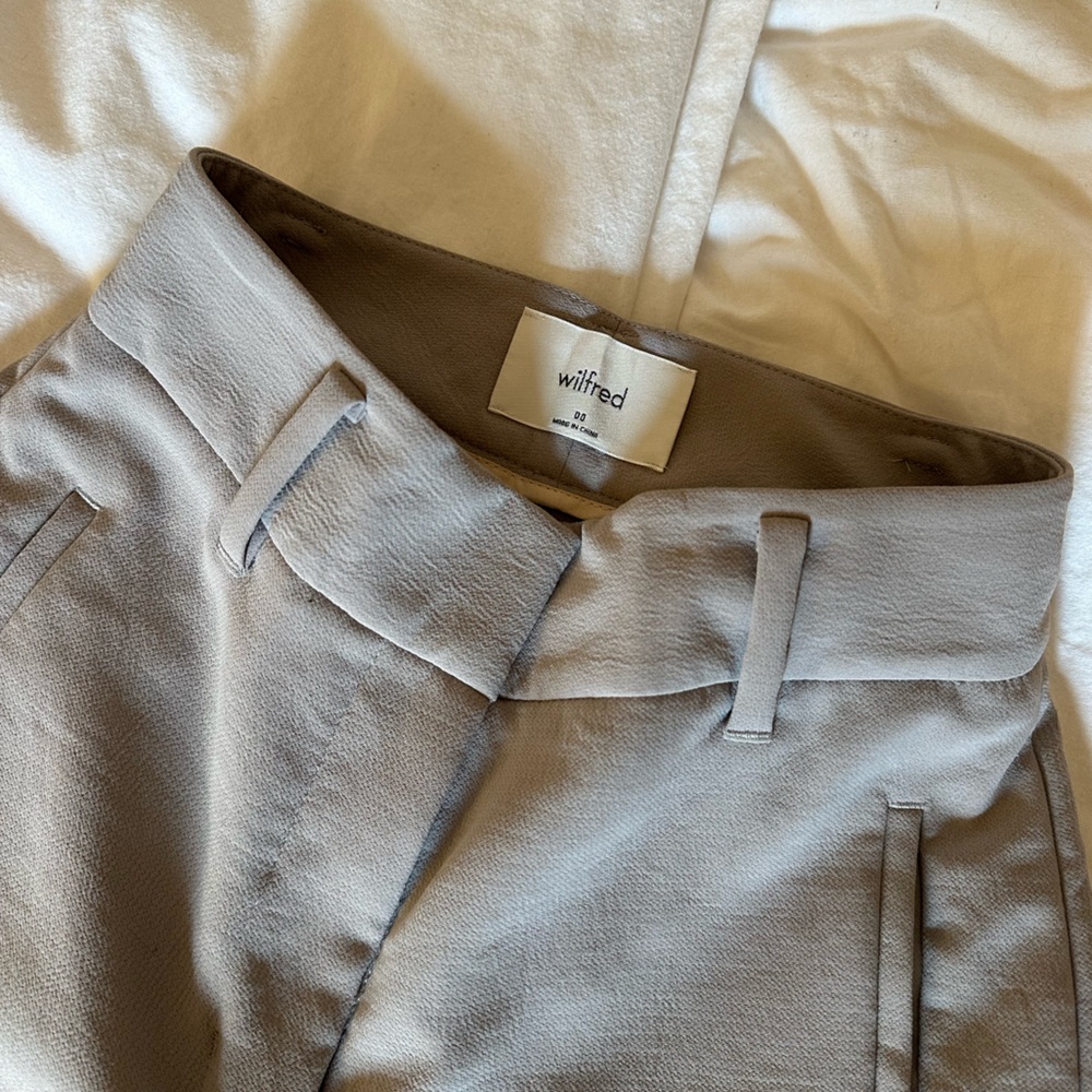 Aritzia - Wilfred Trousers Short